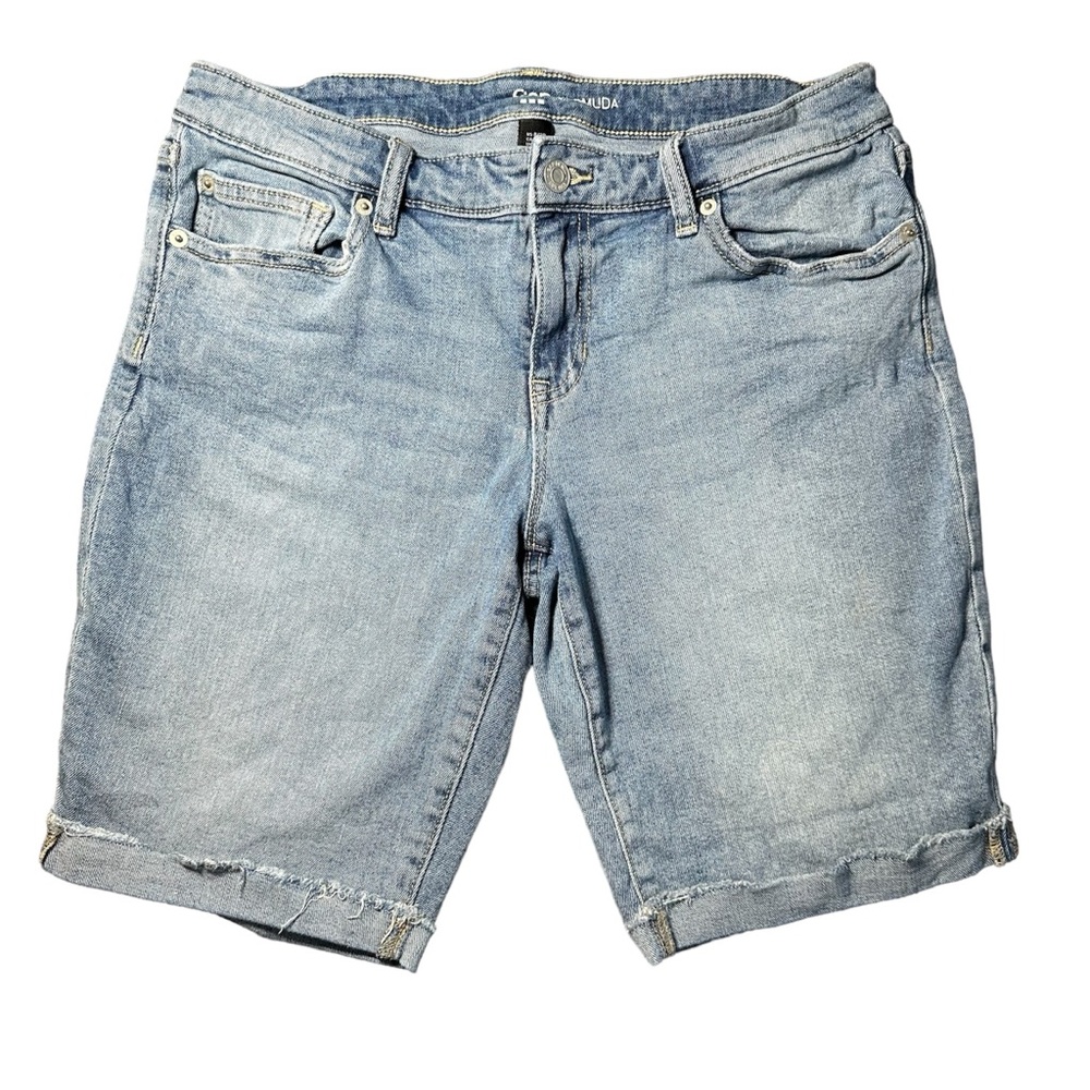 GAP Distressed Blue Denim Cuffed Bermuda Shorts- Women’s Size 8 - Picture 1 of 13